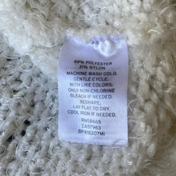 BP. Women's Ivory V-Neck Eyelash Soft Chenille Sweater, Size Small - Picture 5 of 7